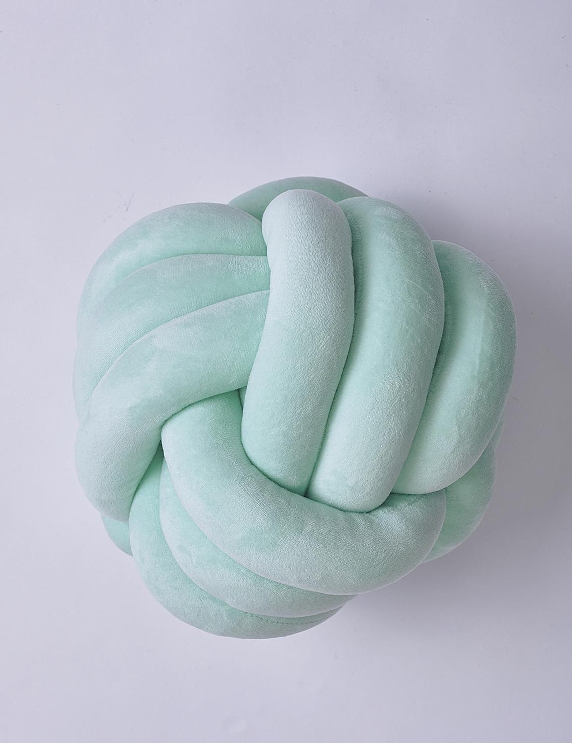 SOFT KNOT BALL DECORATION PILLOW